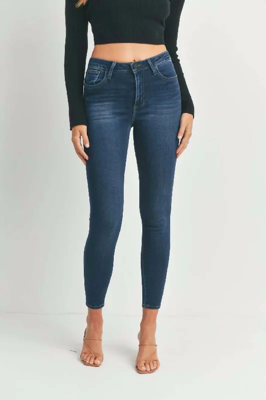 5 Pocket Classic Skinny Jean W/ Luxury Fabric In Dark Denim