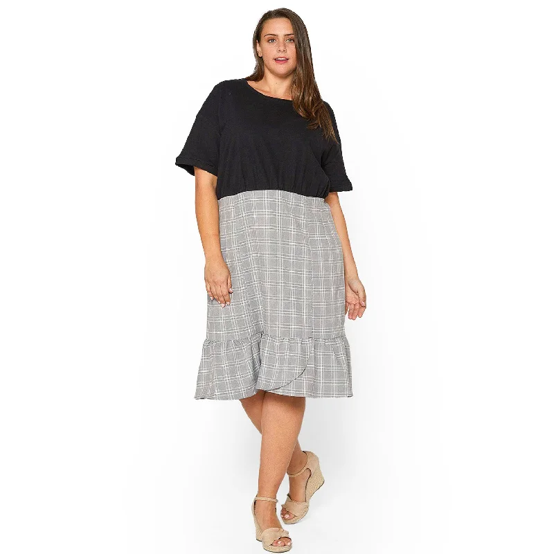 Plus Size Glen Plaid Mermaid Dress in Black