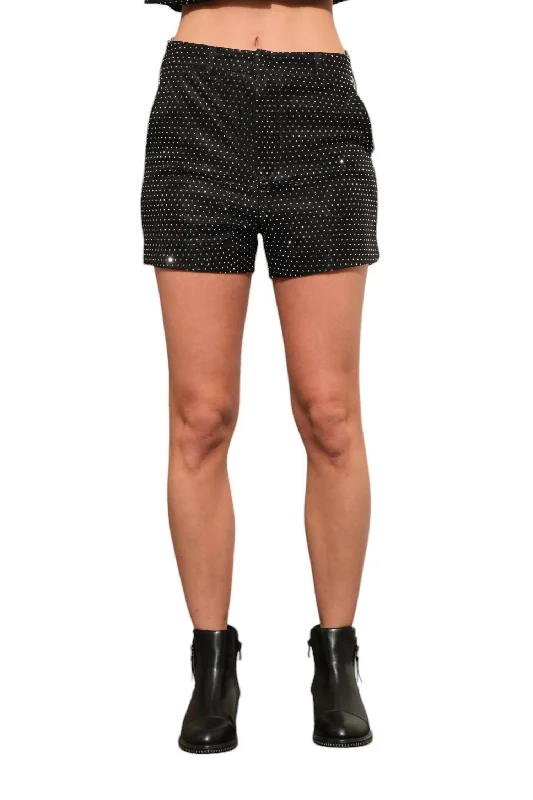 Tell All Studded Trouser Short In Black